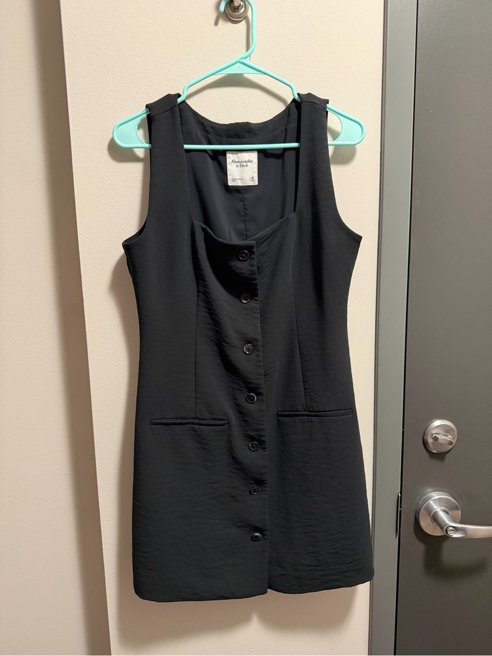 Abercrombie & Fitch Black Sleeveless Button-Front Mini Dress